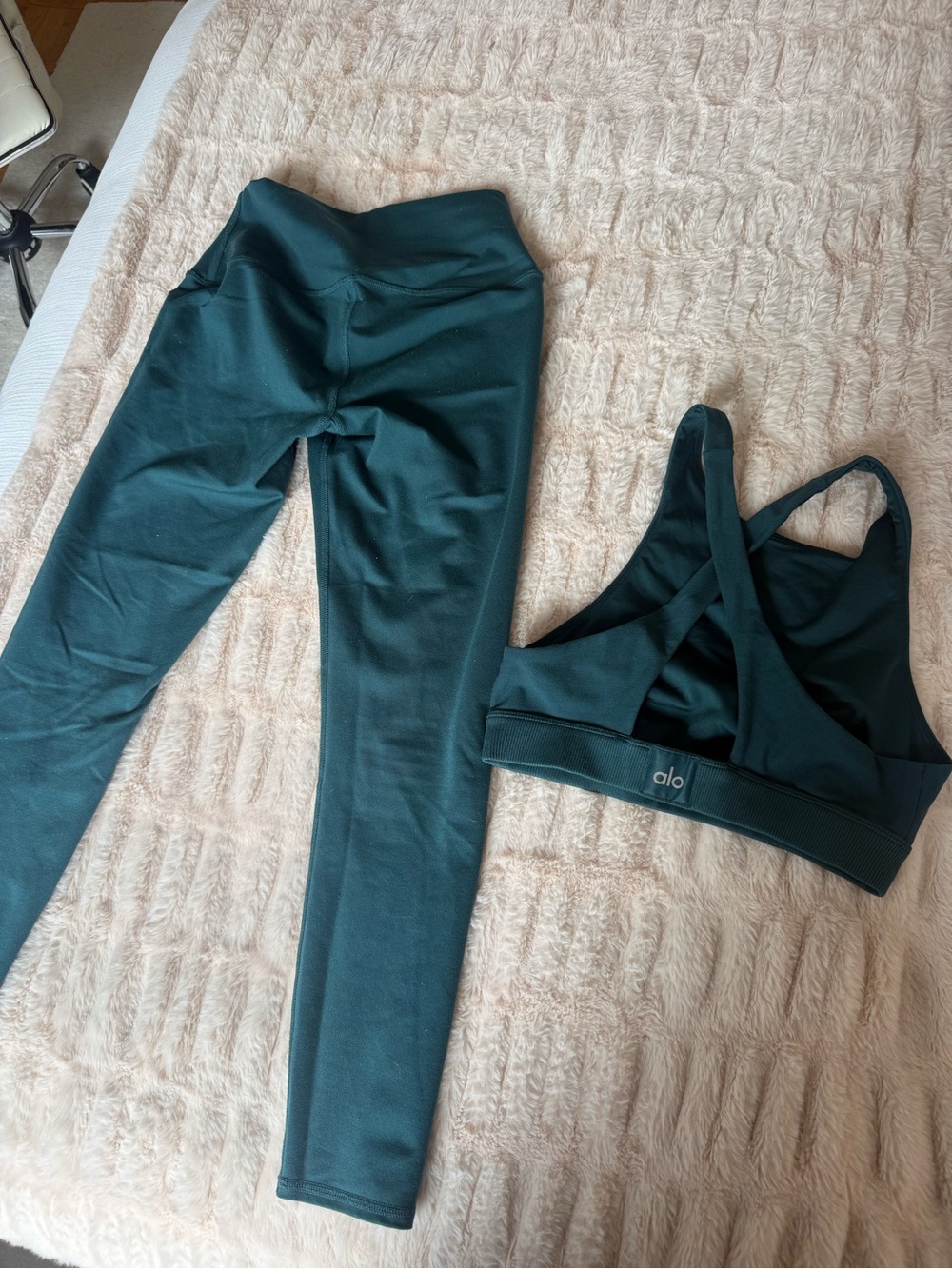ALO Yoga Dark Teal Cross-Back Sports Bra and Leggings